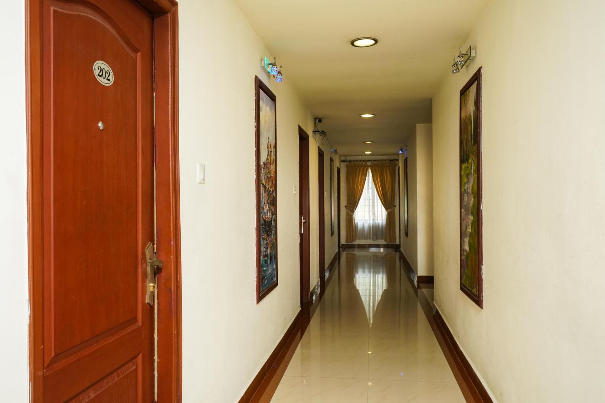 Hotel Mgs Residency Kallar Vattiyar Esterno foto